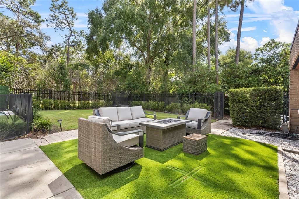 Backyard, Exterior