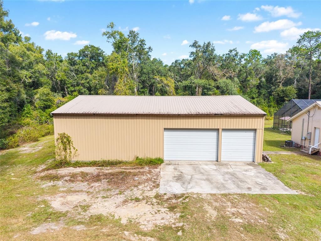 Detached Garage, Exterior