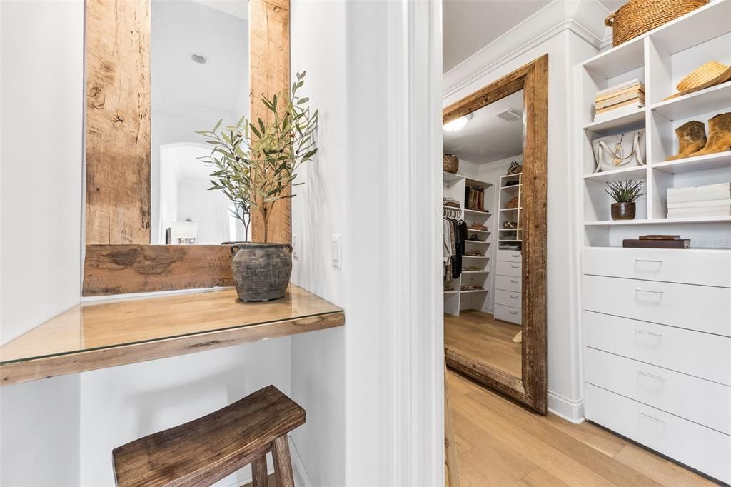 Interior, Walk-in Closets, Wood Texture Flooring