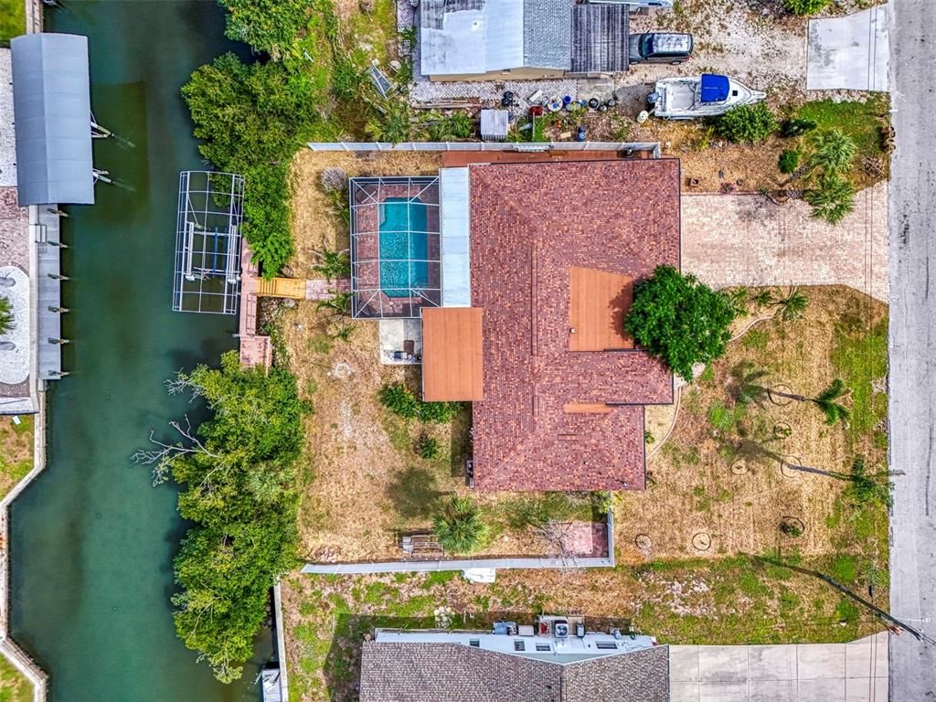 Exterior, Drone