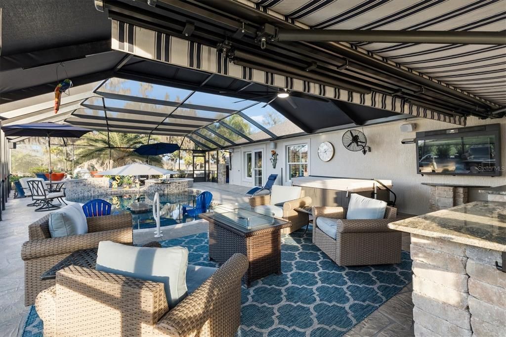 Exterior, Glass Ceilings, Pool