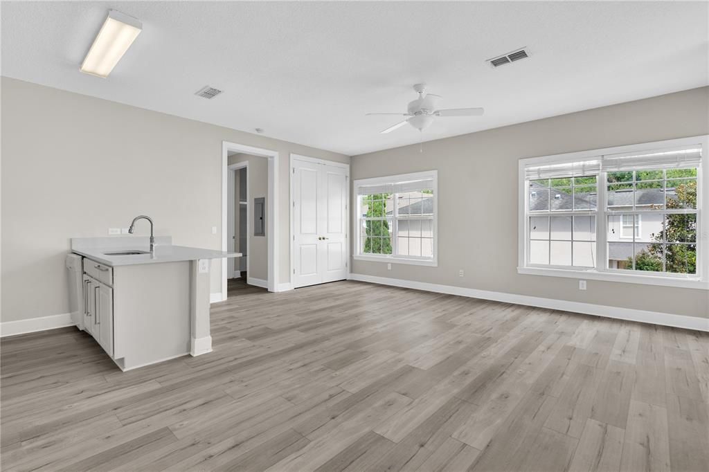 Empty room, Interior, Kitchen, Wood Texture Flooring