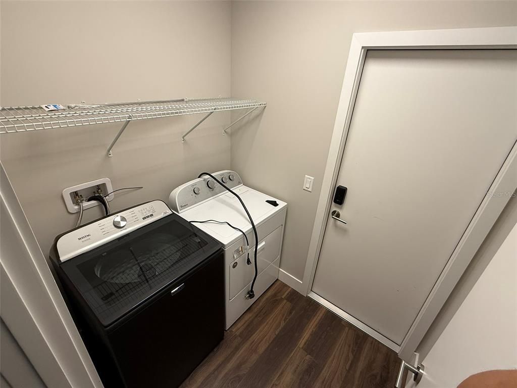 Interior, Washer, Wood Texture Flooring