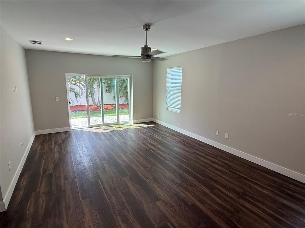 Empty room, Interior, Recessed Lighting, Wood Texture Flooring