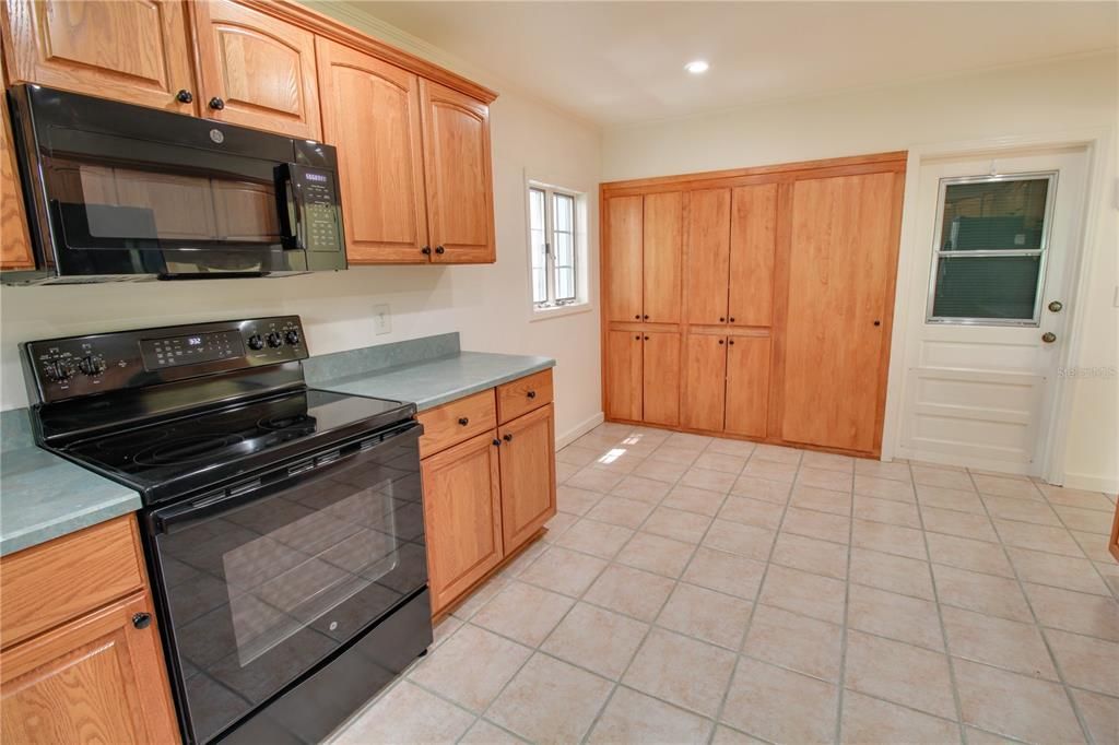 Interior, Kitchen, Recessed Lighting