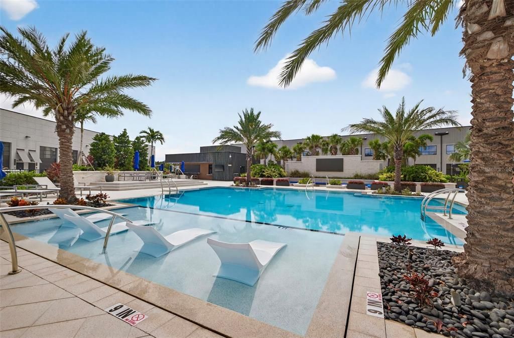 Exterior, Pool