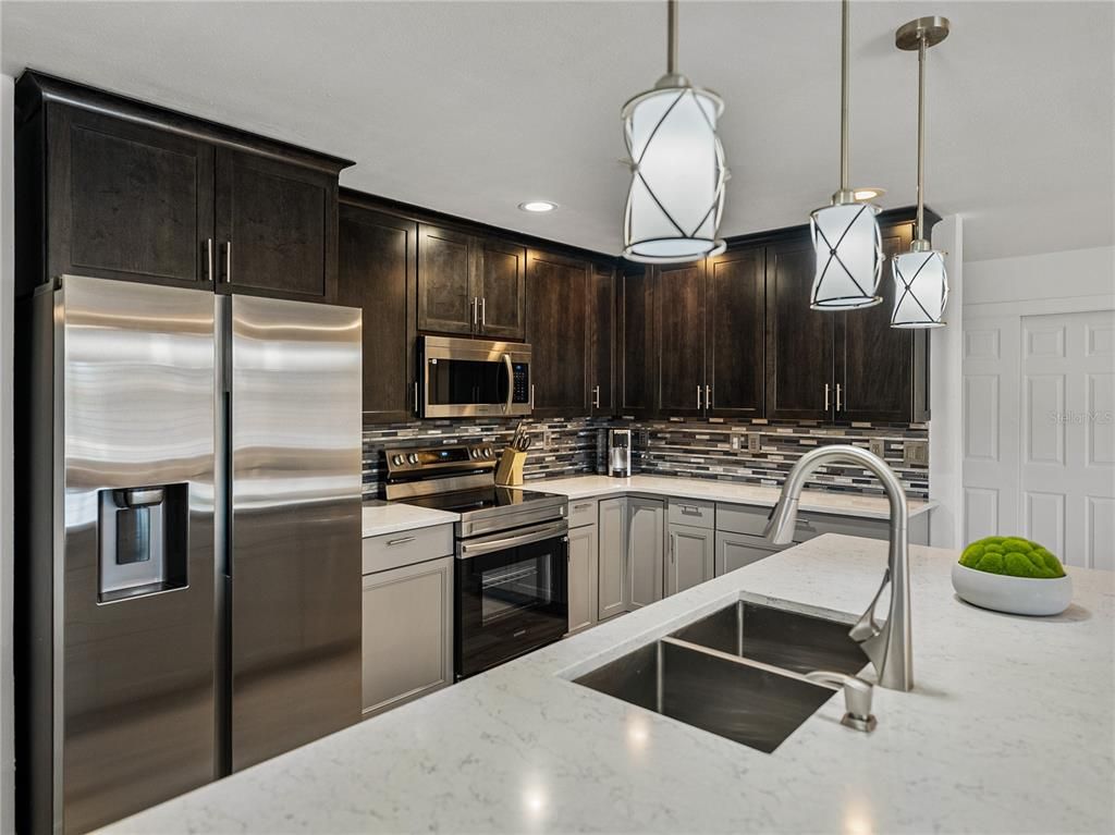 Interior, Kitchen, Pendant Lights, Recessed Lighting, Stainless Steel Appliances