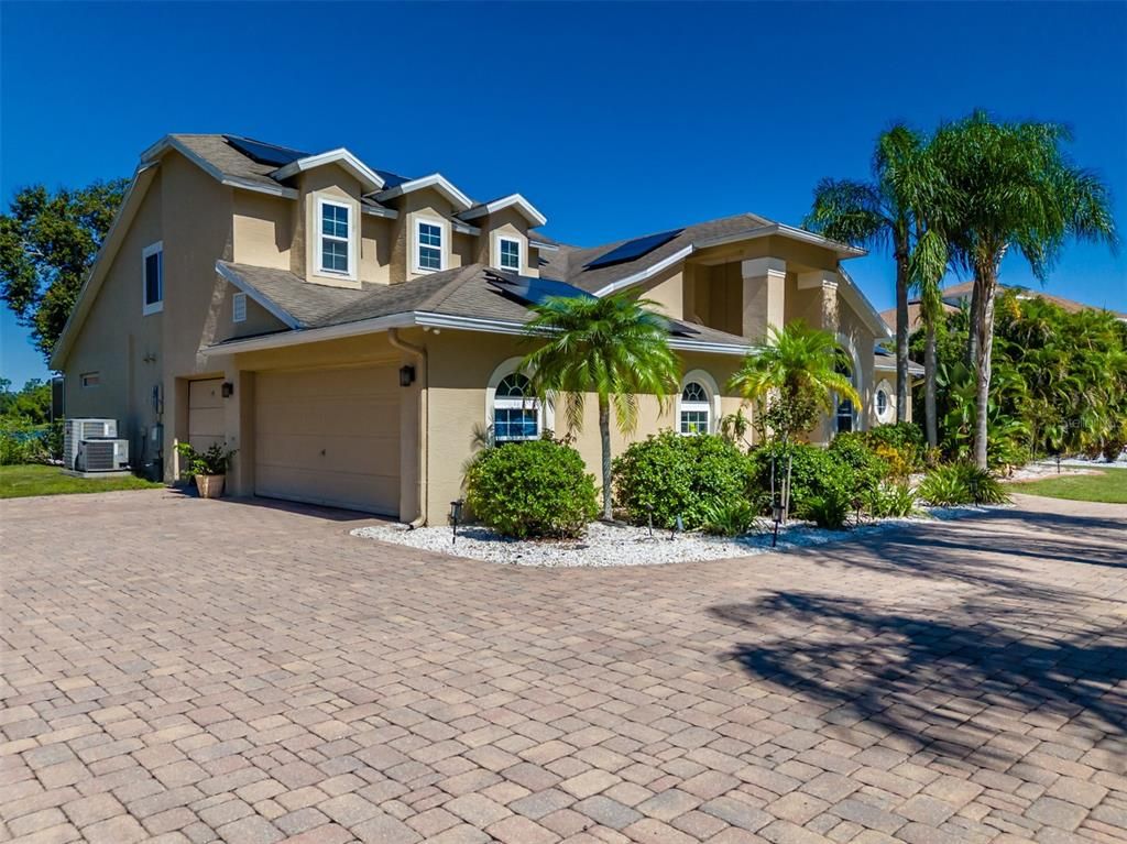 Attached, Exterior, Facade, Solar Panels, Mediterranean