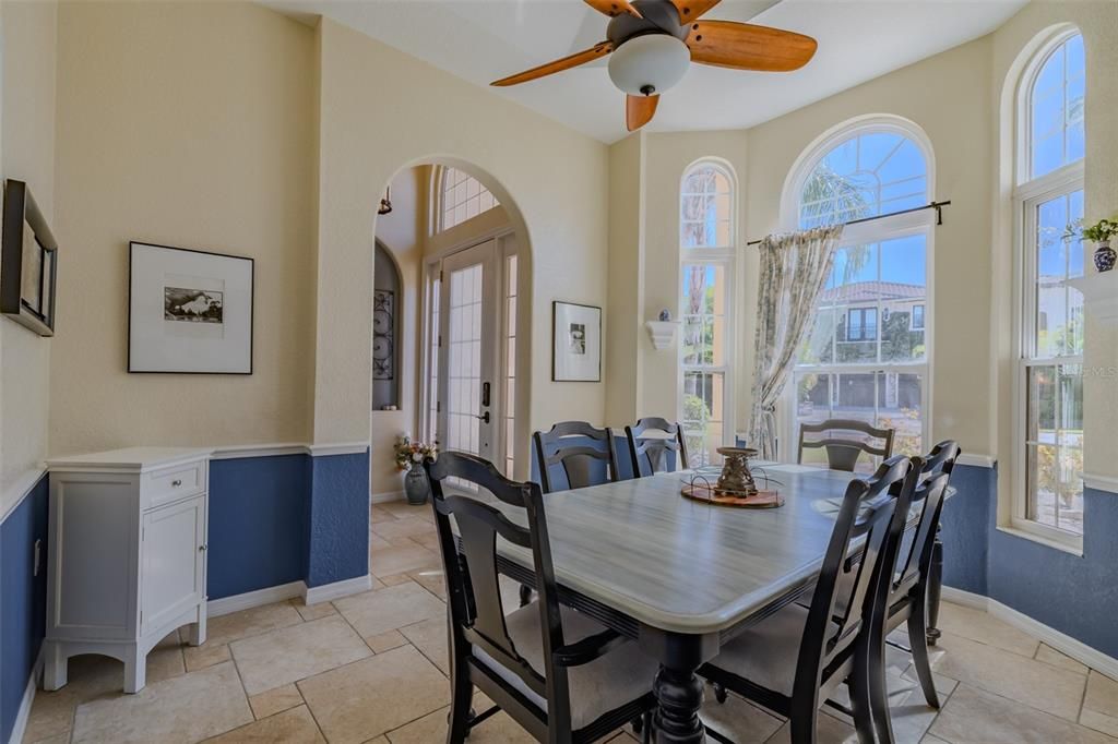 Dining room, Interior