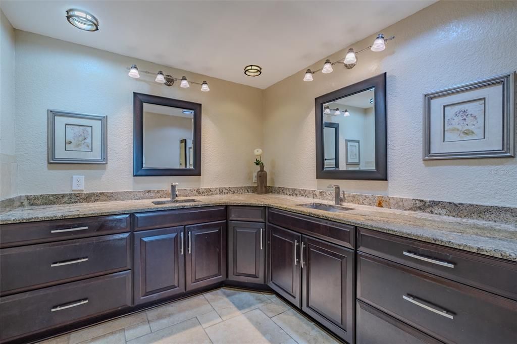 Bathroom, Dual Sink Vanities, Interior