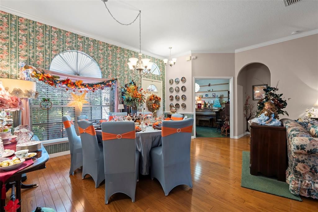 Chandelier, Dining room, Interior, Pendant Lights, Wood Texture Flooring