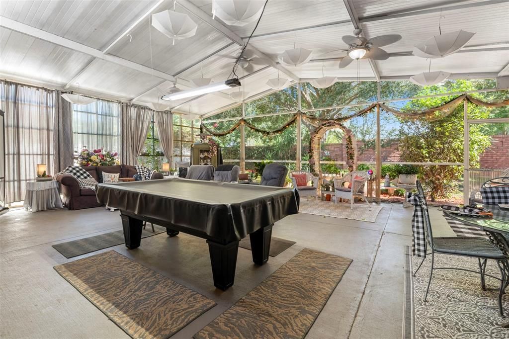 Billiard Table, Game Room, Interior