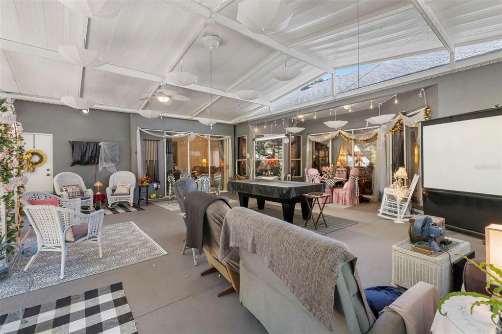 Billiard Table, Dining room, Interior, Pendant Lights, Sun Room