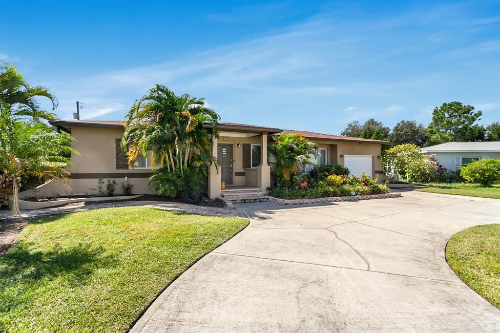 Attached, Backyard, Exterior, Facade, Ranch