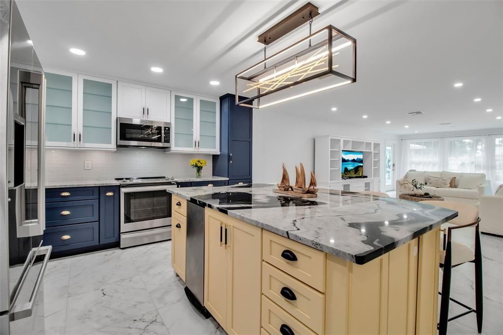 Interior, Kitchen, Living room, Marble, Pendant Lights, Recessed Lighting, Stainless Steel Appliances
