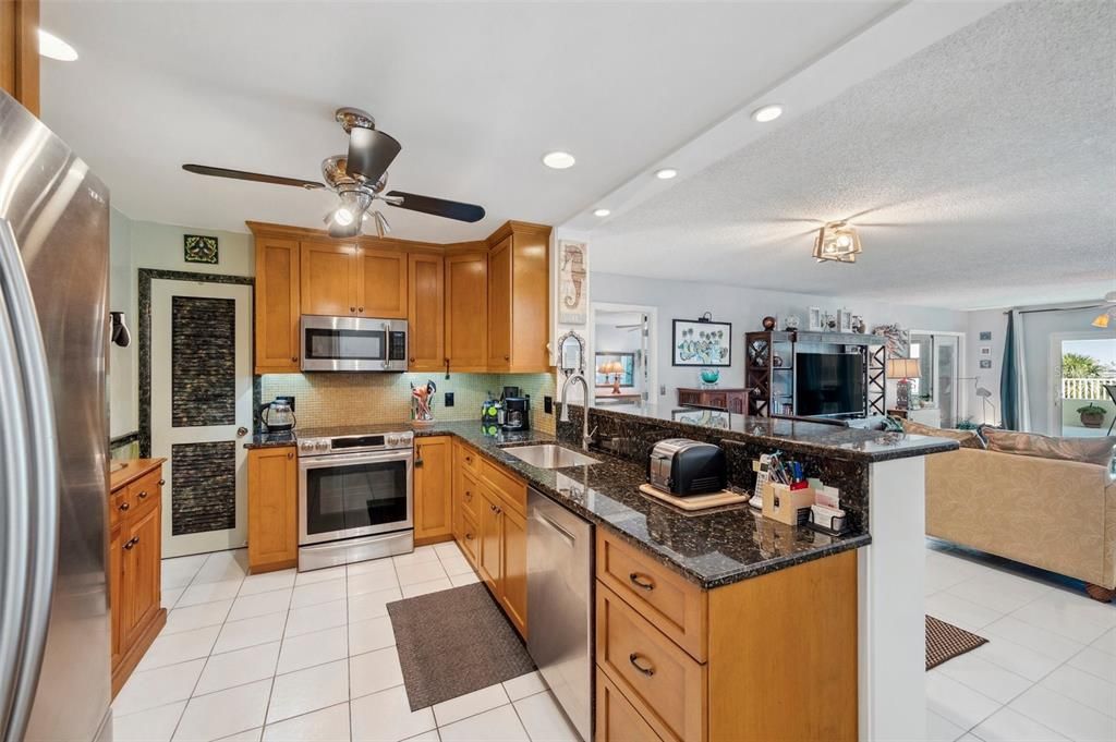 Interior, Kitchen, Living room, Recessed Lighting, Stainless Steel Appliances