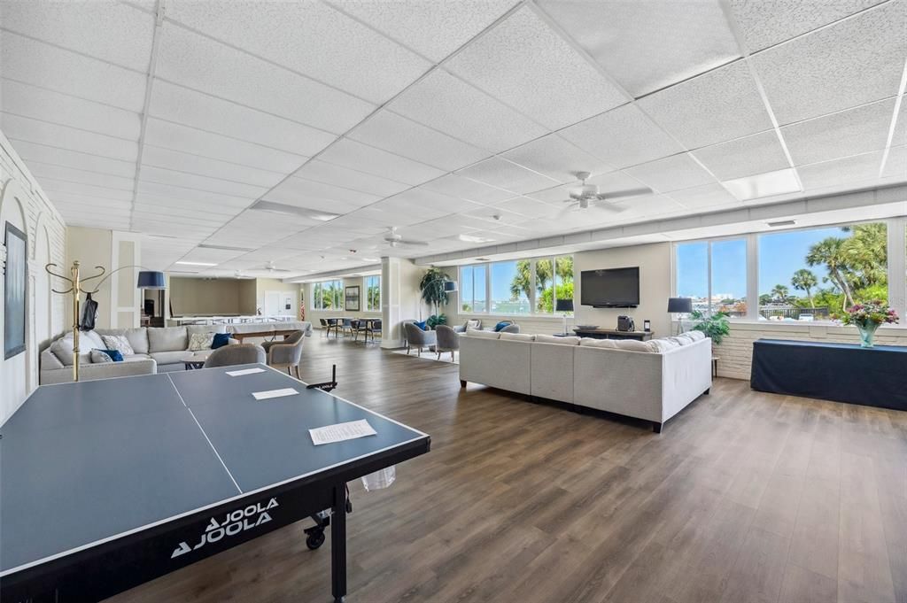 Game Room, Interior, Living room, Recessed Lighting, Wood Texture Flooring