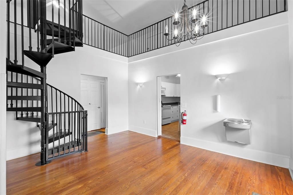 Interior, Pendant Lights, Wood Texture Flooring