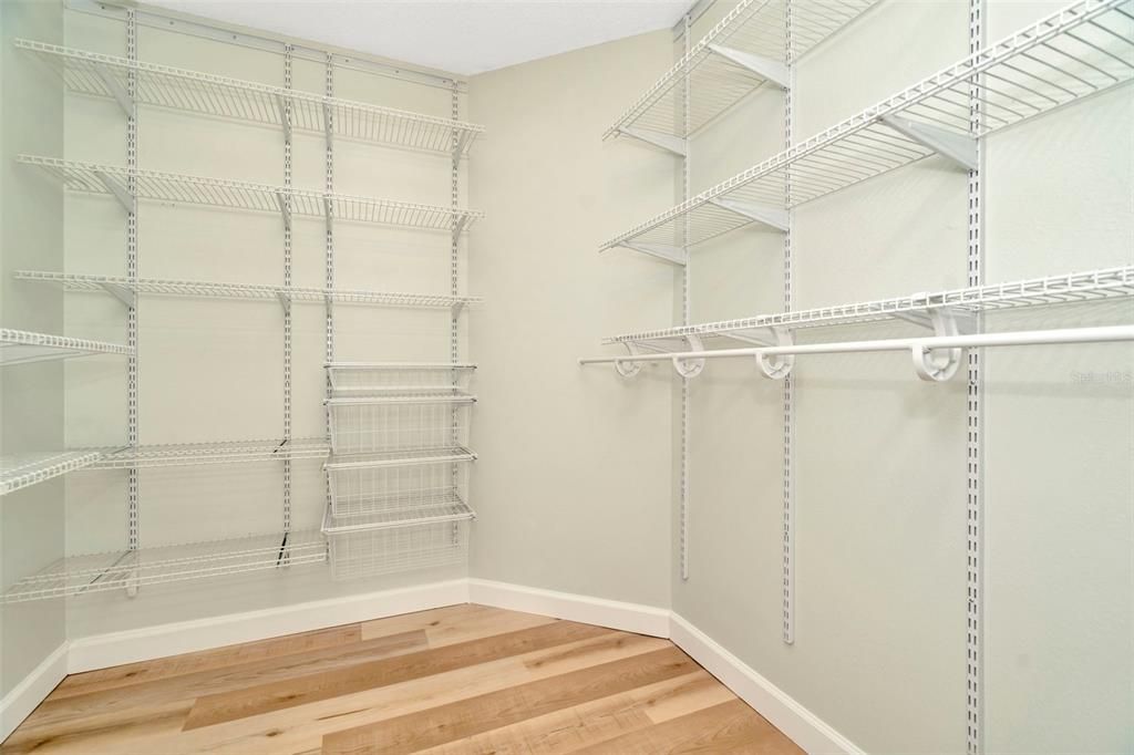 Interior, Walk-in Closets, Wood Texture Flooring