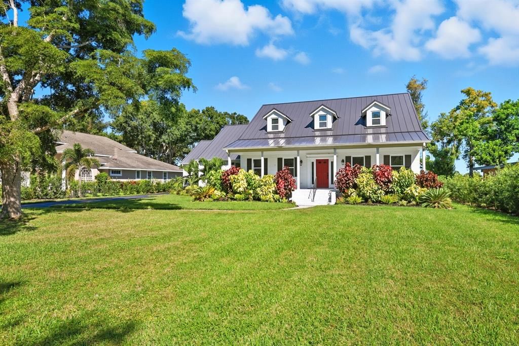 Backyard, Exterior, Facade, Cape Cod