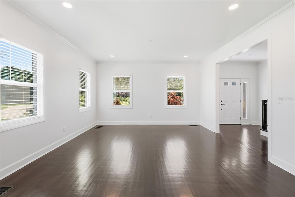 Empty room, Interior, Recessed Lighting, Wood Texture Flooring