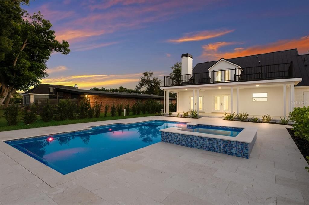 Exterior, Pool, Water