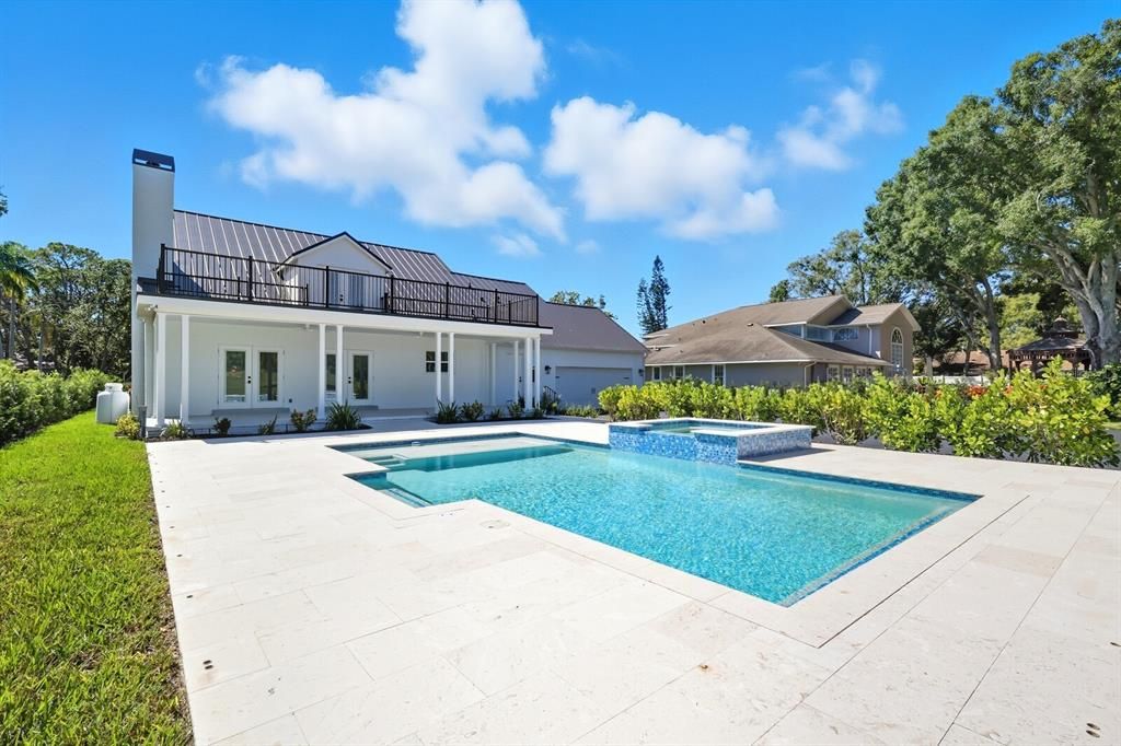 Exterior, Pool