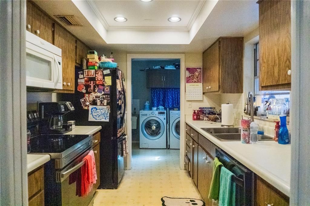 Interior, Kitchen, Recessed Lighting, Washer