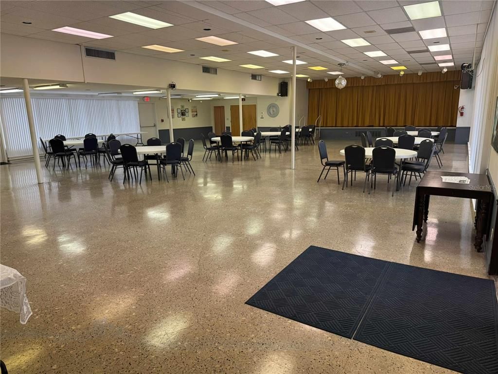Dining room, Interior, Recessed Lighting