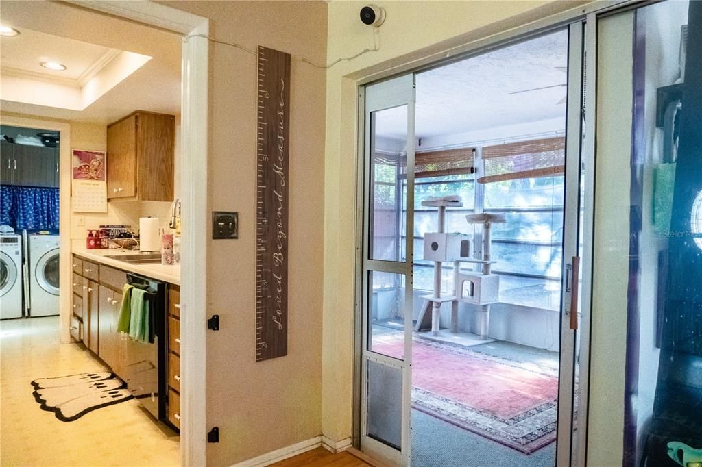 Interior, Kitchen, Recessed Lighting, Washer