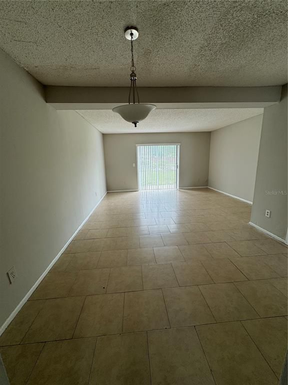 Empty room, Interior, Pendant Lights