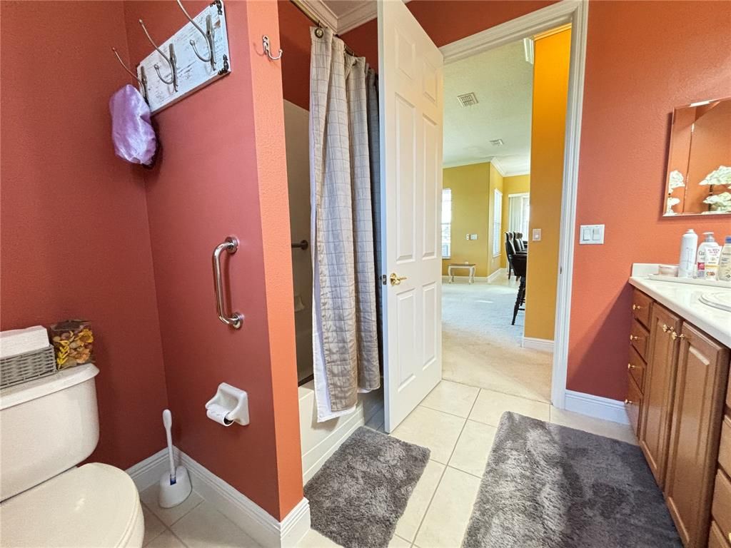 Bathroom, Interior, Recessed Lighting