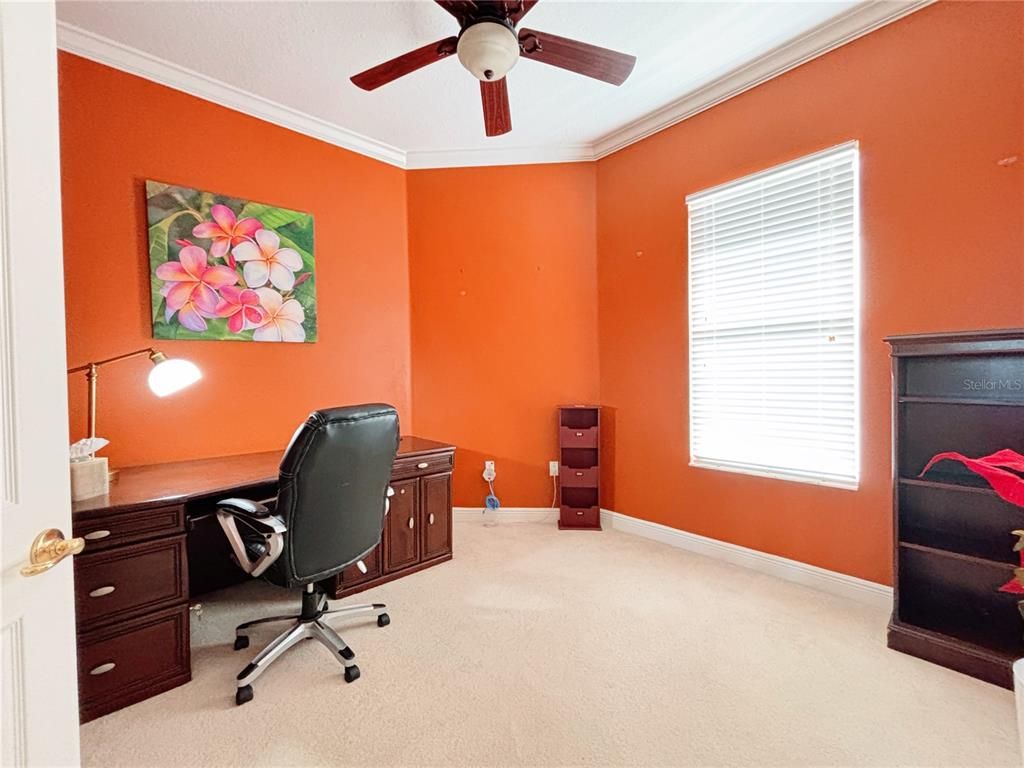 Home Office, Interior