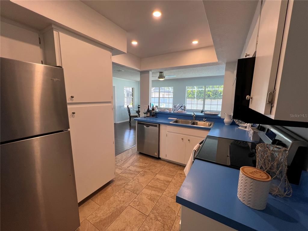 Dining room, Interior, Kitchen, Recessed Lighting, Stainless Steel Appliances
