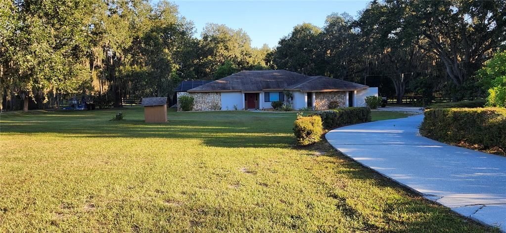Backyard, Exterior