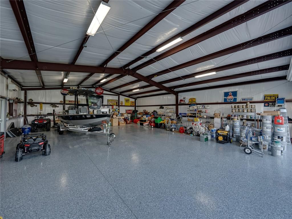 Garage, Interior