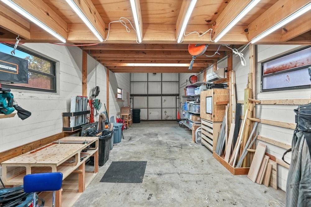 Garage, Interior, Wooden Beams, Wooden Ceilings