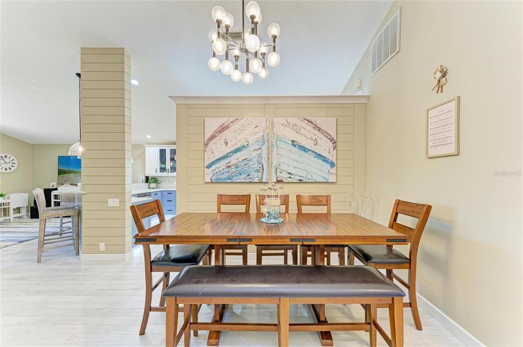 Chandelier, Dining room, Interior, Pendant Lights, Recessed Lighting, Wood Texture Flooring