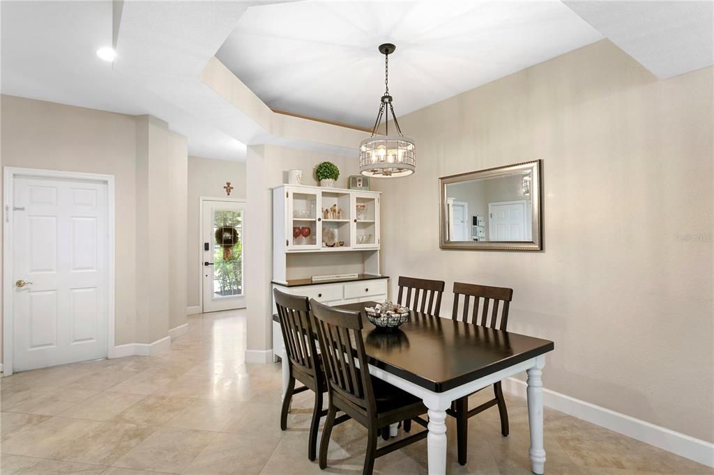 Dining room, Interior, Pendant Lights, Recessed Lighting