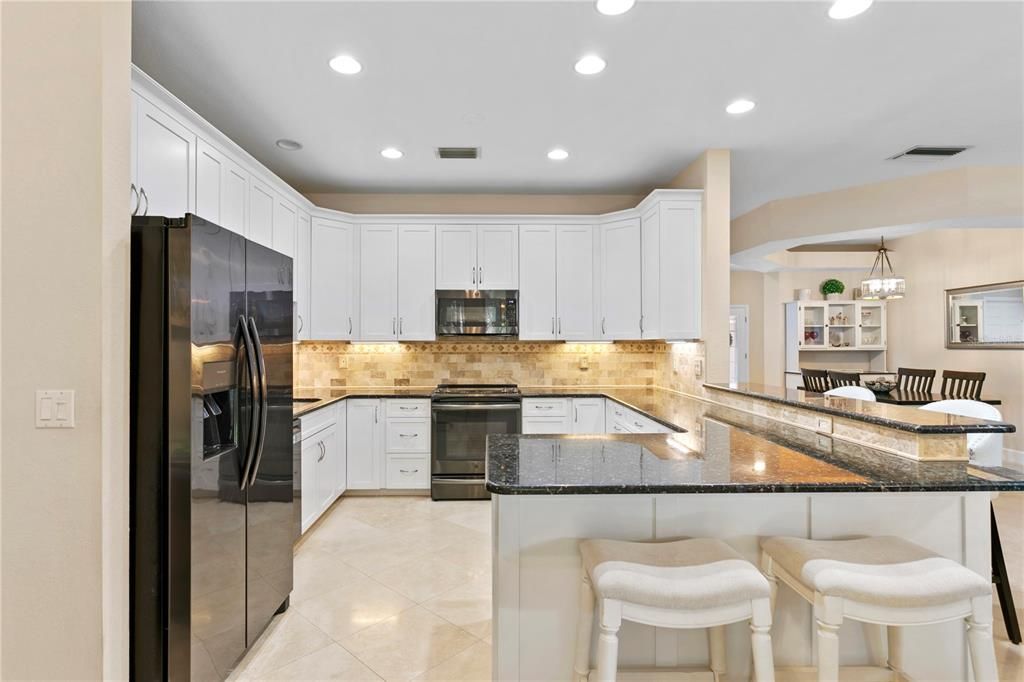 Dining room, Interior, Kitchen, Pendant Lights, Recessed Lighting, Stainless Steel Appliances