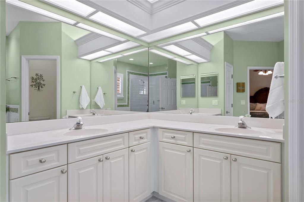Bathroom, Dual Sink Vanities, Interior