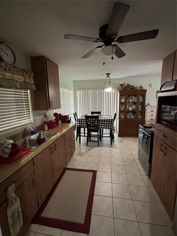 Dining room, Interior, Kitchen, Pendant Lights