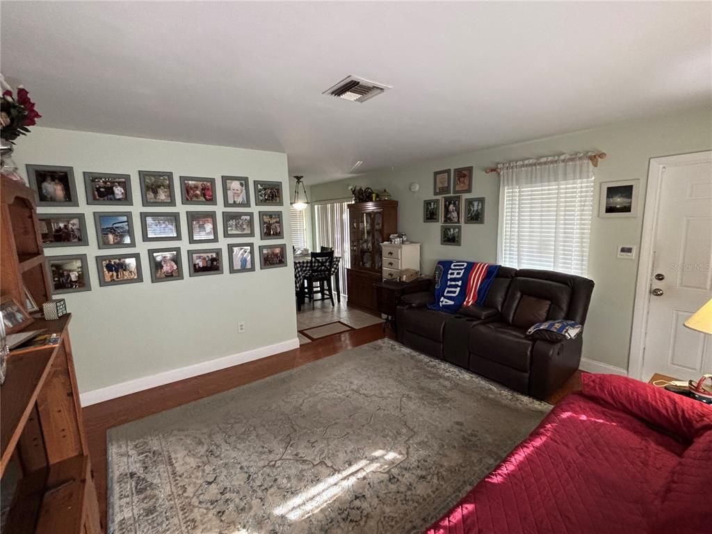 Interior, Living room, Pendant Lights, Wood Texture Flooring