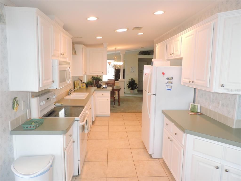 Chandelier, Dining room, Interior, Kitchen, Pendant Lights, Recessed Lighting