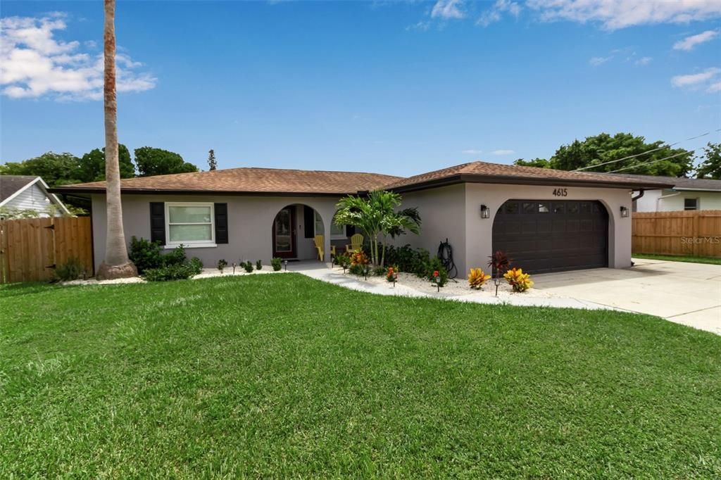 Attached, Backyard, Exterior, Facade, Ranch