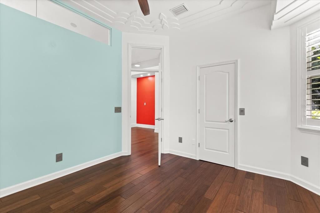 Empty room, Interior, Recessed Lighting, Wood Texture Flooring