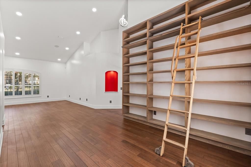 Interior, Recessed Lighting, Wood Texture Flooring