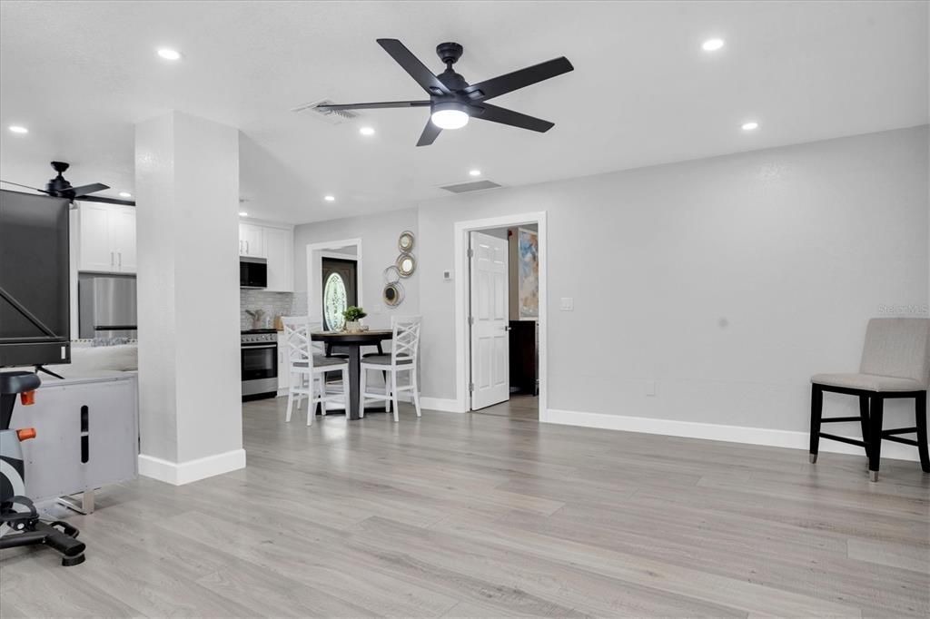 Dining room, Interior, Kitchen, Recessed Lighting, Wood Texture Flooring