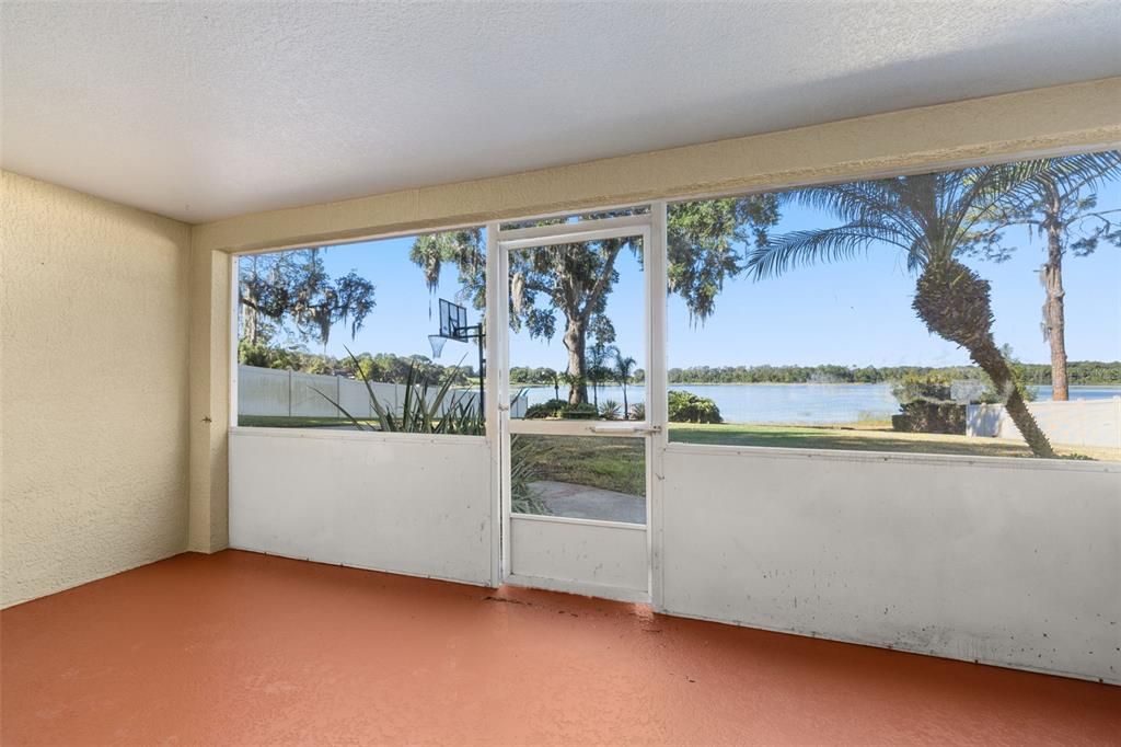Empty room, Interior, Sun Room, Water