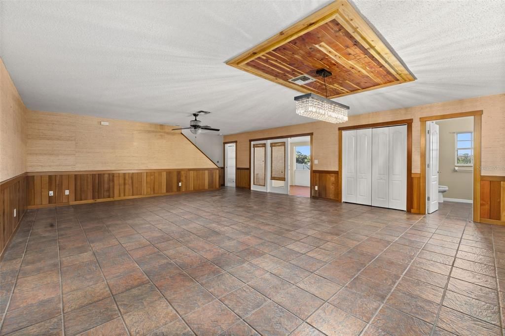 Chandelier, Empty room, Interior, Wooden Ceilings